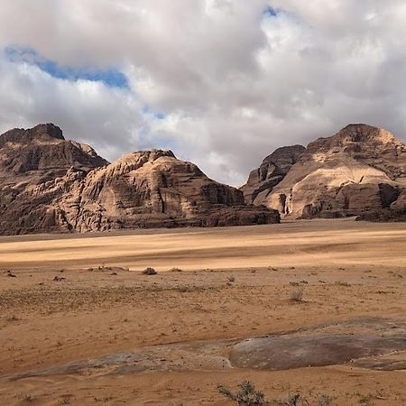 Caesar Desert Camp Wadi Rum Bagian luar foto