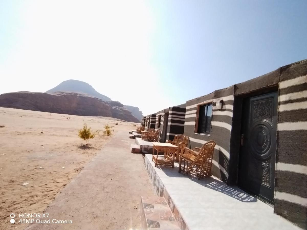 Caesar Desert Camp Wadi Rum Bagian luar foto