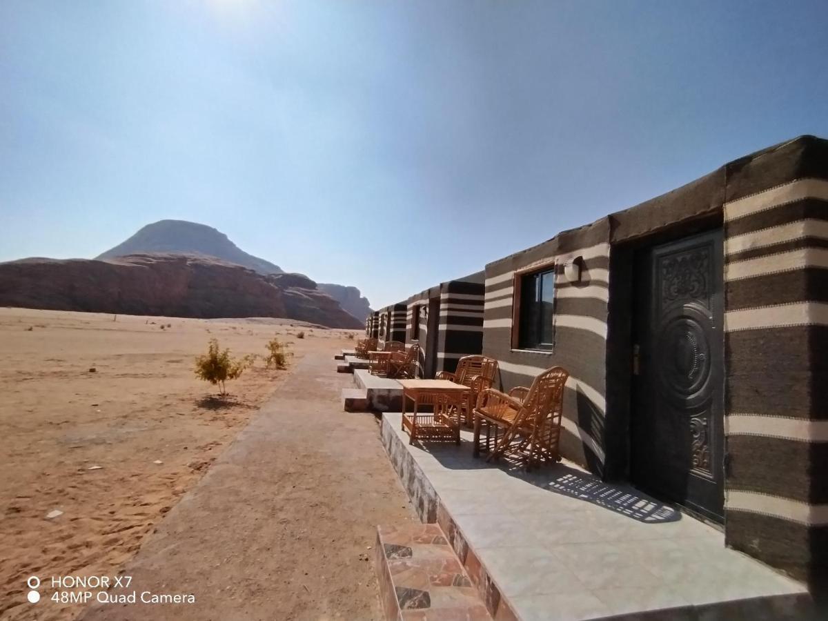 Caesar Desert Camp Wadi Rum Bagian luar foto