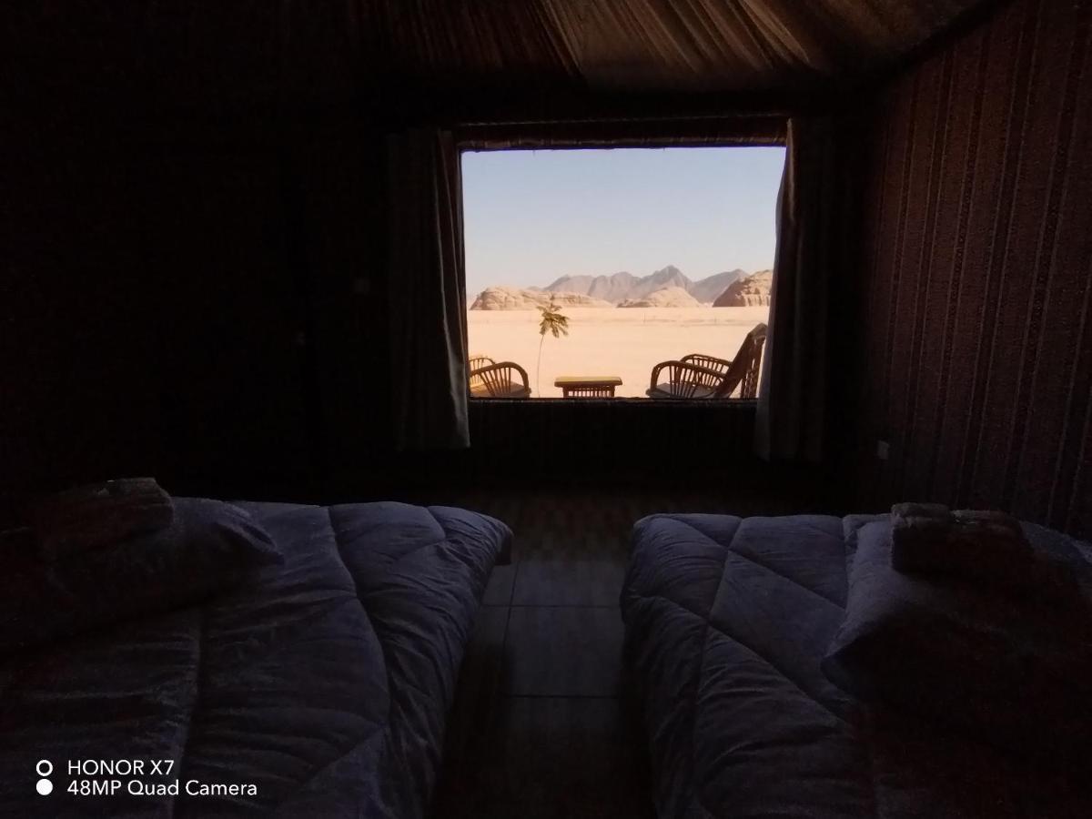 Caesar Desert Camp Wadi Rum Bagian luar foto