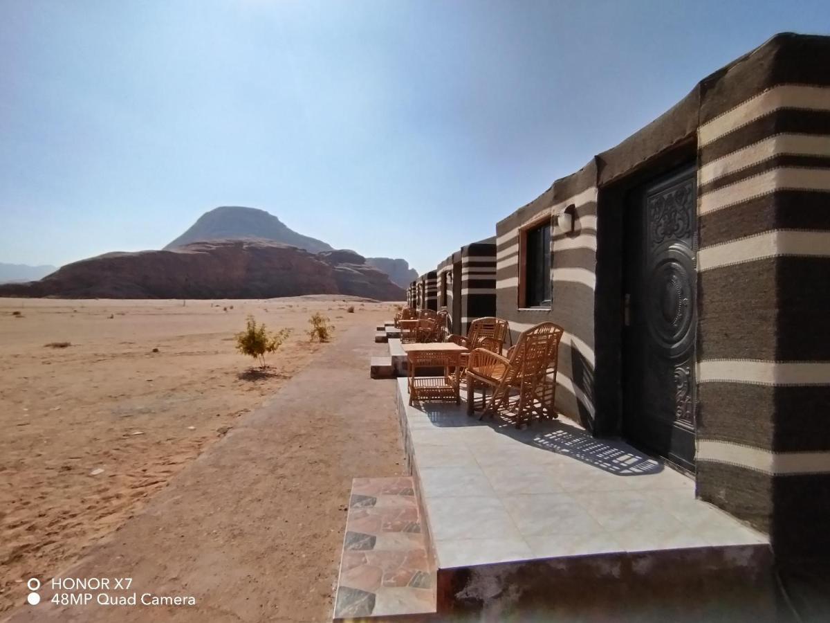 Caesar Desert Camp Wadi Rum Bagian luar foto