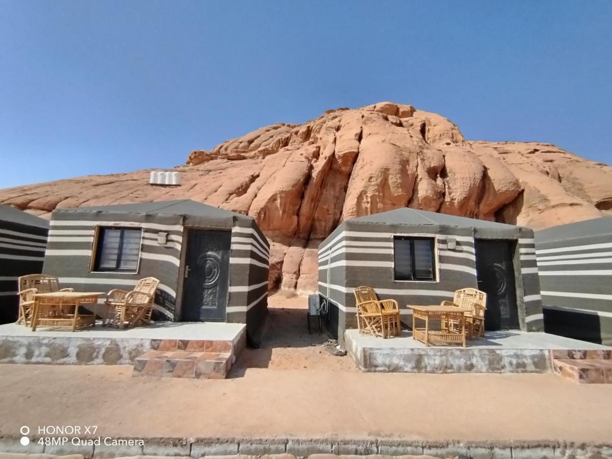 Caesar Desert Camp Wadi Rum Bagian luar foto