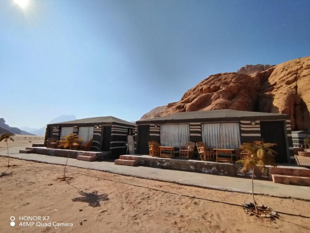 Caesar Desert Camp Wadi Rum Bagian luar foto